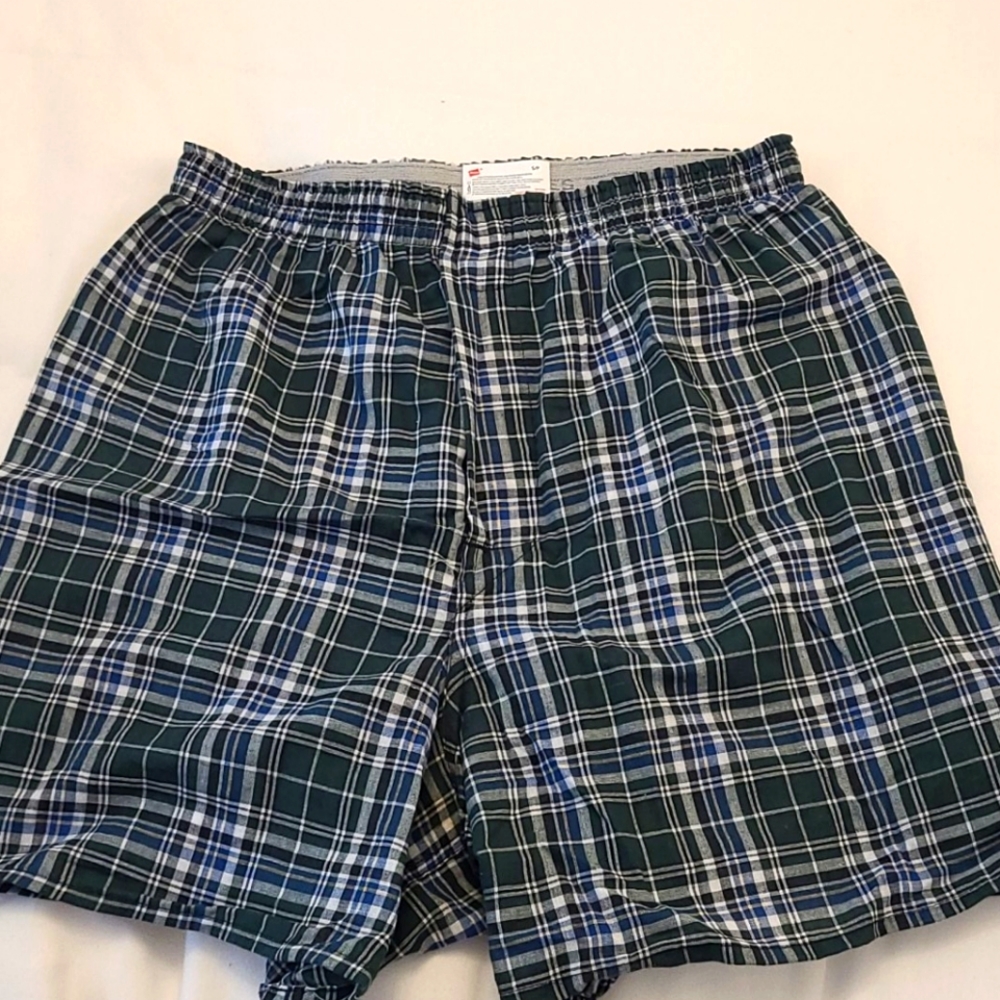 NWOT Hanes Plaid boxers